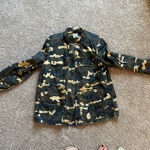 GAP camo women’s jacket size M